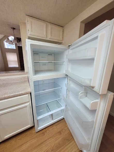 Building Photo - 6303 Windsor Castle