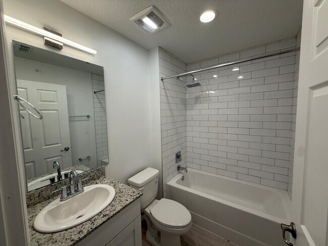 Building Photo - 2130 Penny Ln