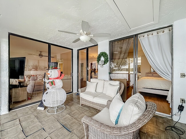 Building Photo - 2846 Carambola Cir S