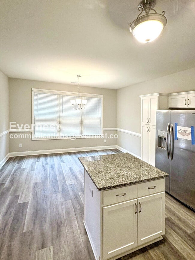 Building Photo - 25 Joshua Ct