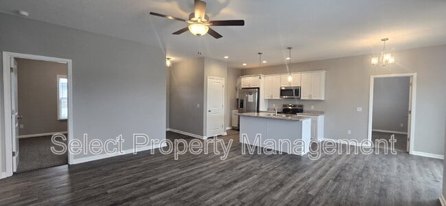 Building Photo - 8792 Elmont Cv