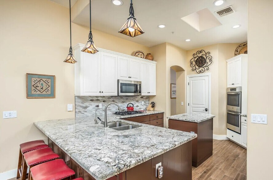 Building Photo - 8331 E Cactus Wren Rd