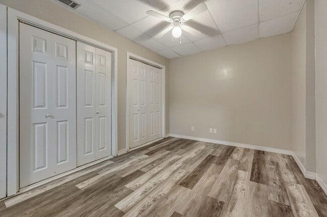 Building Photo - Private Walkout Basement Unit Overlooking ...