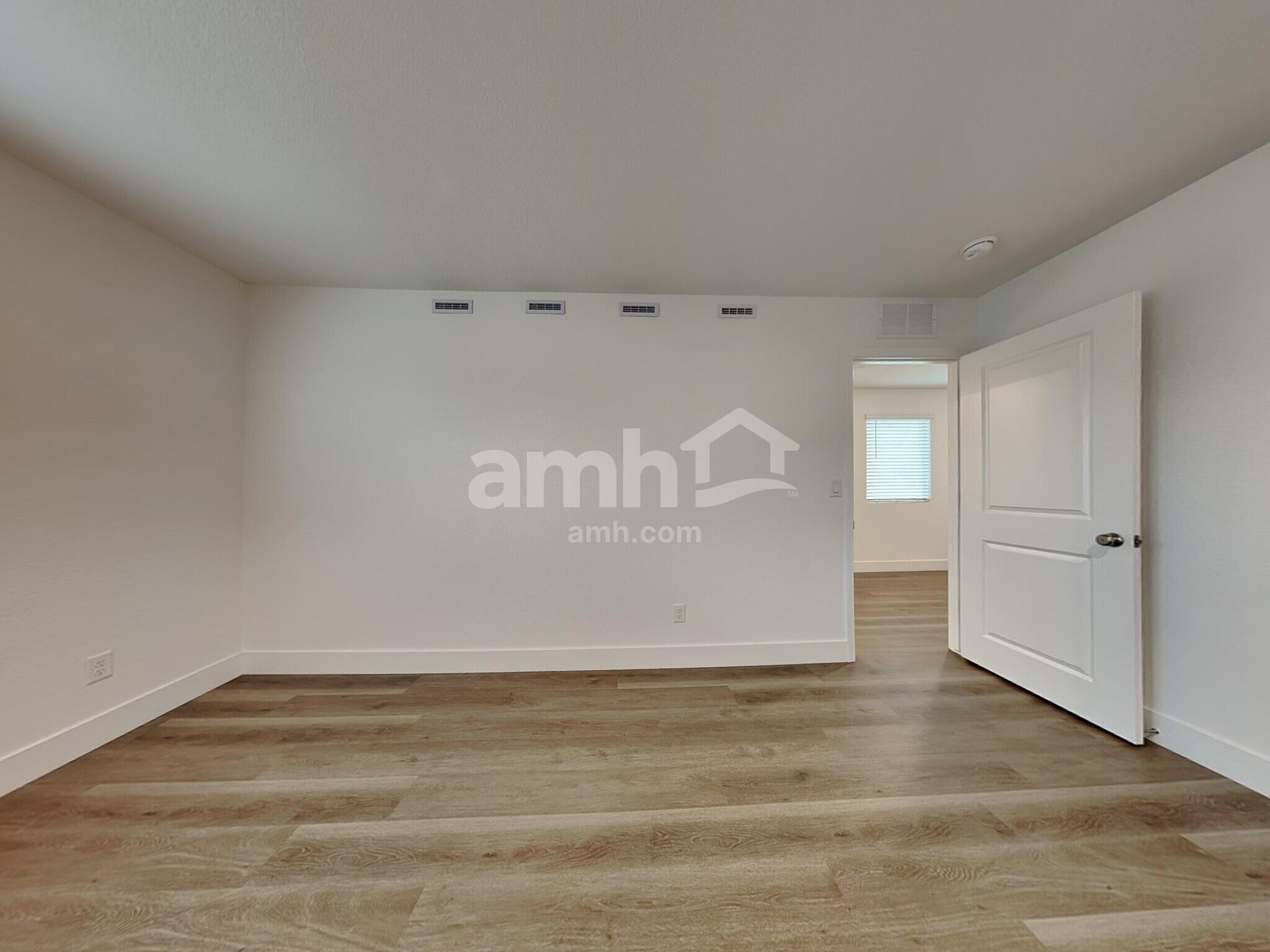 Building Photo - 8365 Flagpole Loop Ave