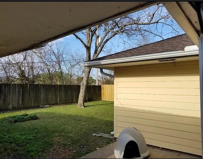 Building Photo - 149 Cherry Tree Ln