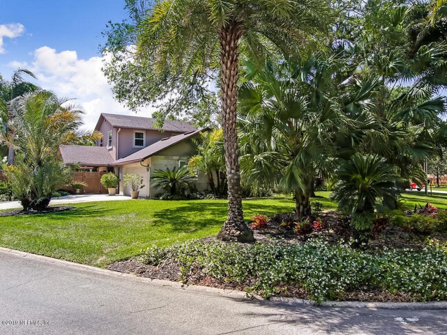 Building Photo - 88 Oakwood Rd