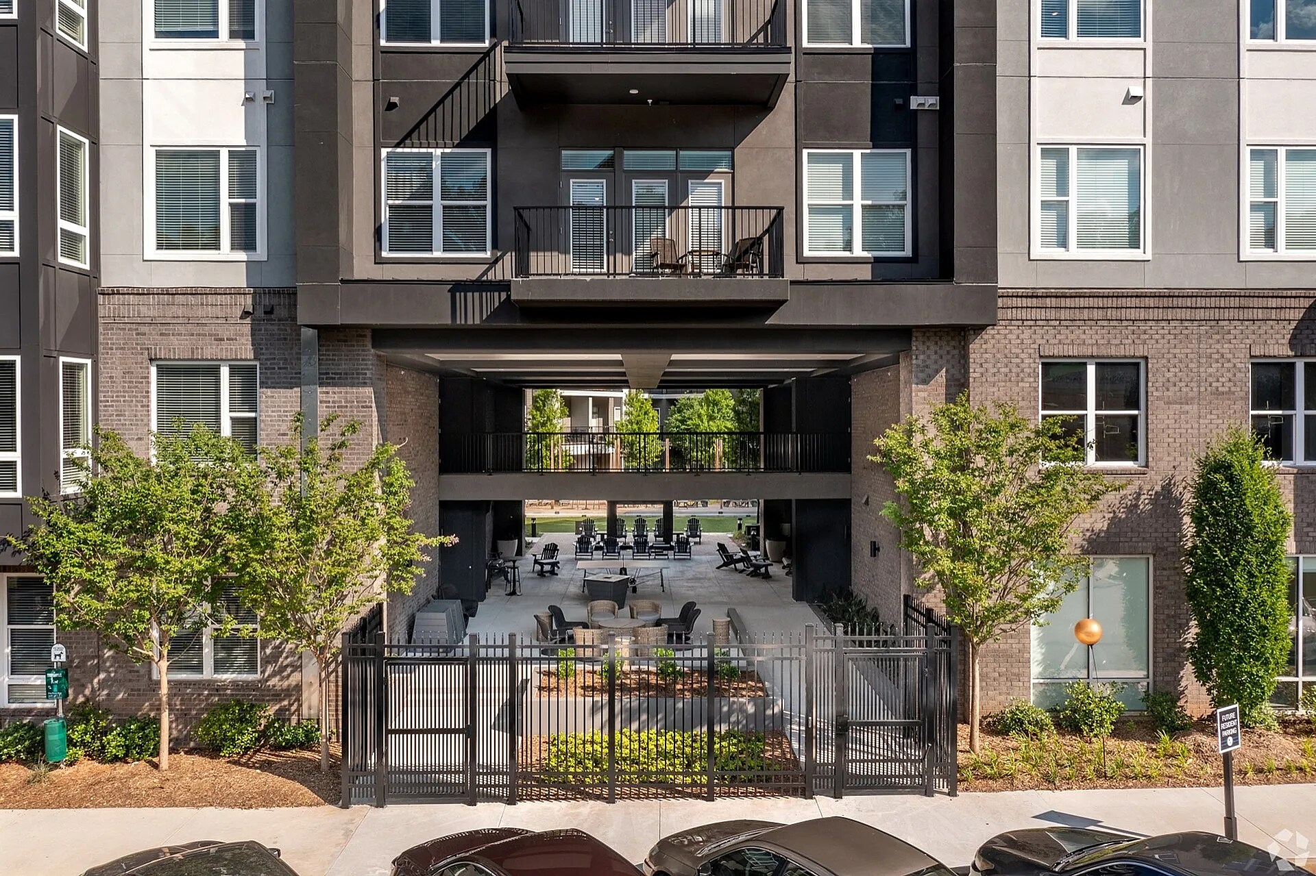 Building Photo - 2550 Blackmon Dr