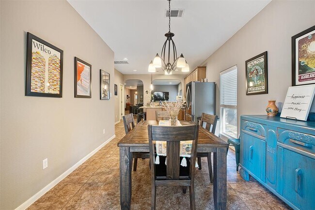 Building Photo - 2317 Amur Dr