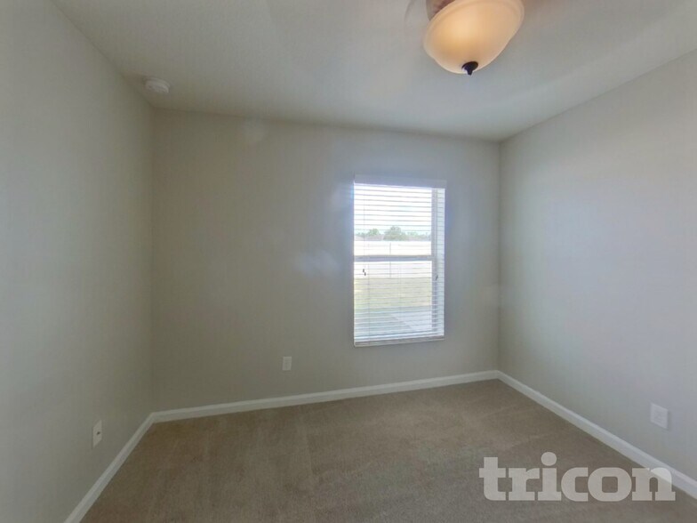 Building Photo - 1132 Hill Flower Dr