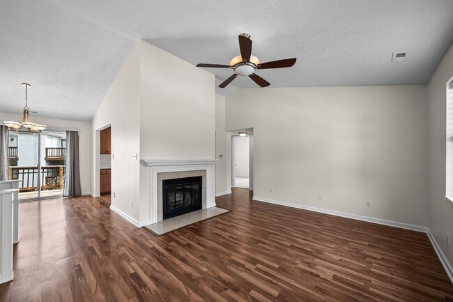 Building Photo - 1614 Thrush Ter