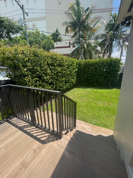 Building Photo - 2510 SW 27th St