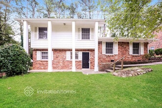 Building Photo - 3410 Valley Ridge Terrace SW