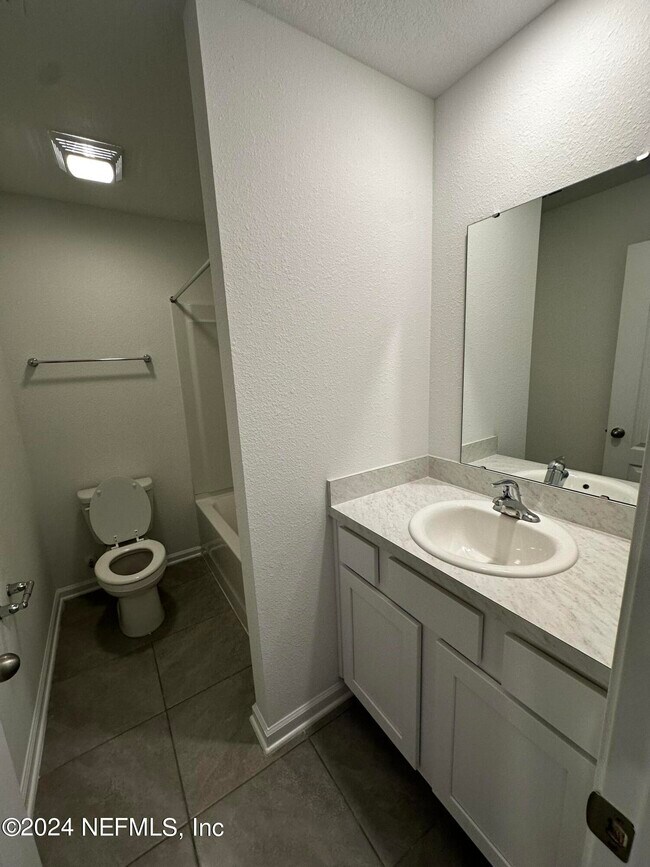 Building Photo - 35 Tidal Bch Ave