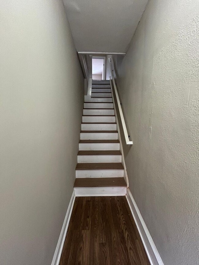 Building Photo - 225 S 62nd St