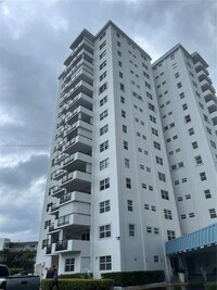 Building Photo - 1500 S Ocean Blvd