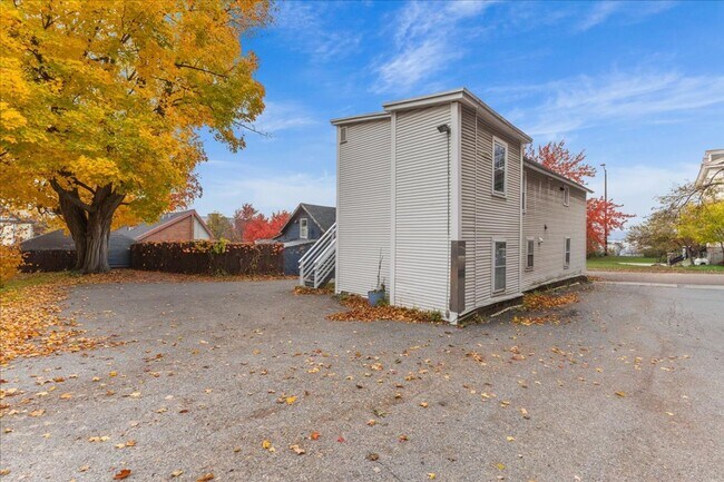 Building Photo - 114-116 South Champlain Street
