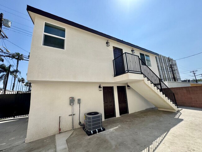 Building Photo - All New Large Home like ADU in the Leimert Park area