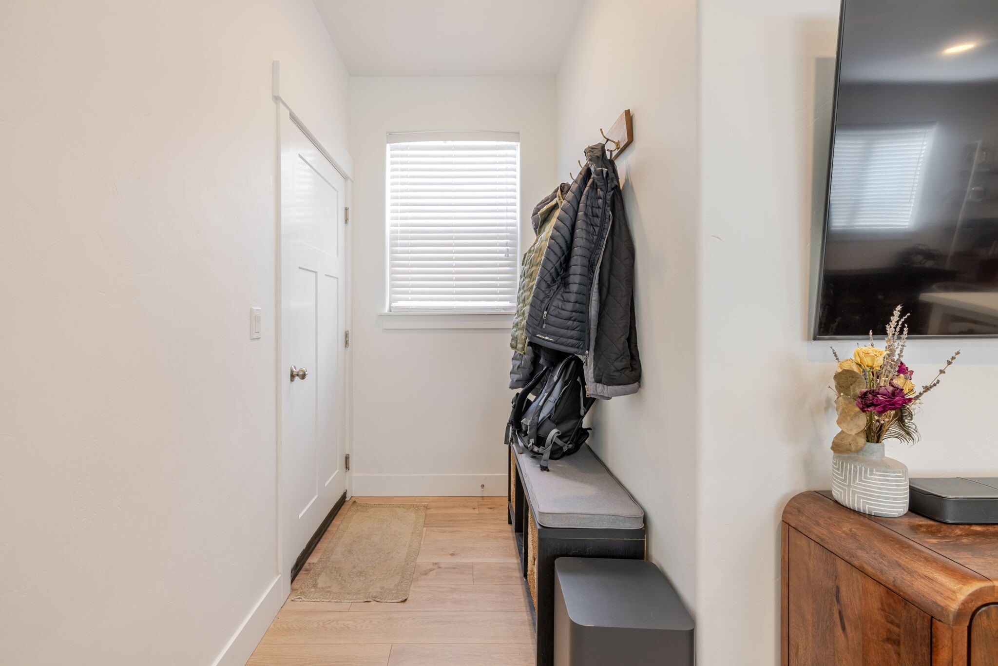 Building Photo - 63121 De Haviland Ct