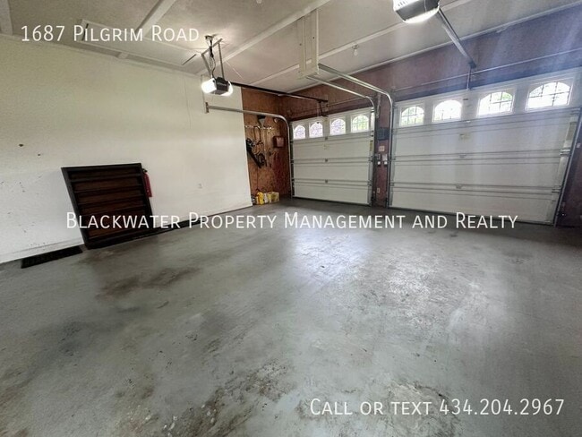 Building Photo - 1687 Pilgrim Rd