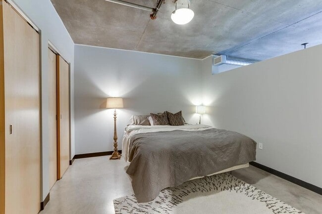 Building Photo - 730 N 4th St