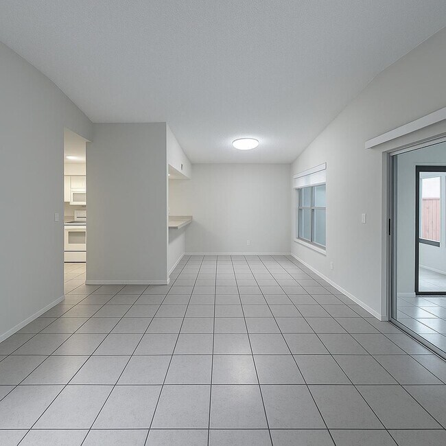 Building Photo - 646 SW 20th Ct