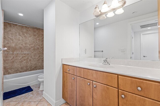 Building Photo - 401 69th St