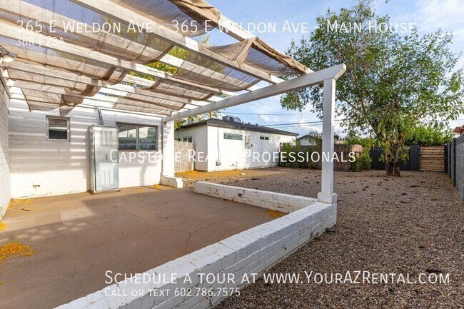 Building Photo - 365 E Weldon Ave