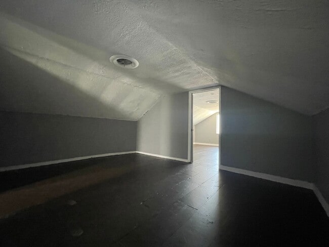 Building Photo - Corner Lot Home – Central City - Corpus Christi, TX