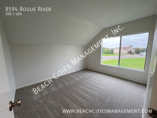 Building Photo - 8594 Rogue River Ave