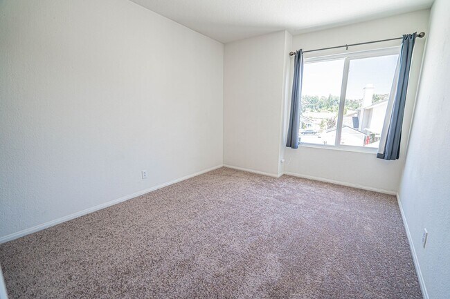 Building Photo - 27727 Spandau Dr