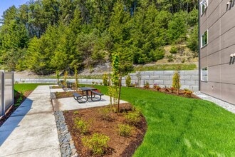 Building Photo - Grand Ridge Apartments