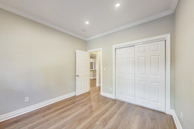 Building Photo - 297 MacArthur Blvd