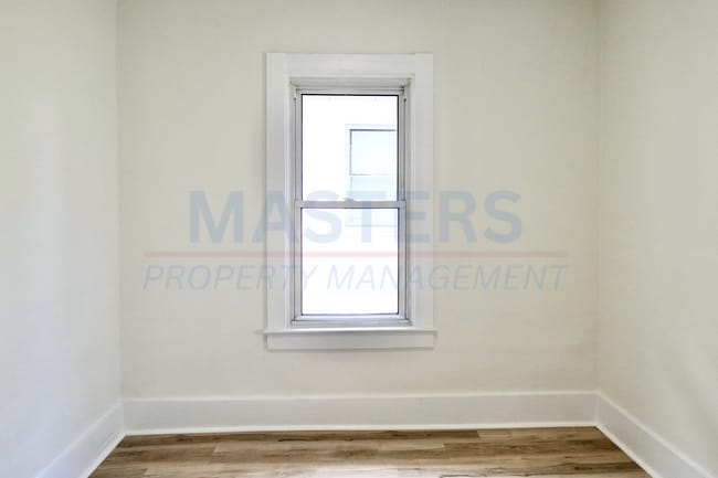 Building Photo - 1838 Giant St