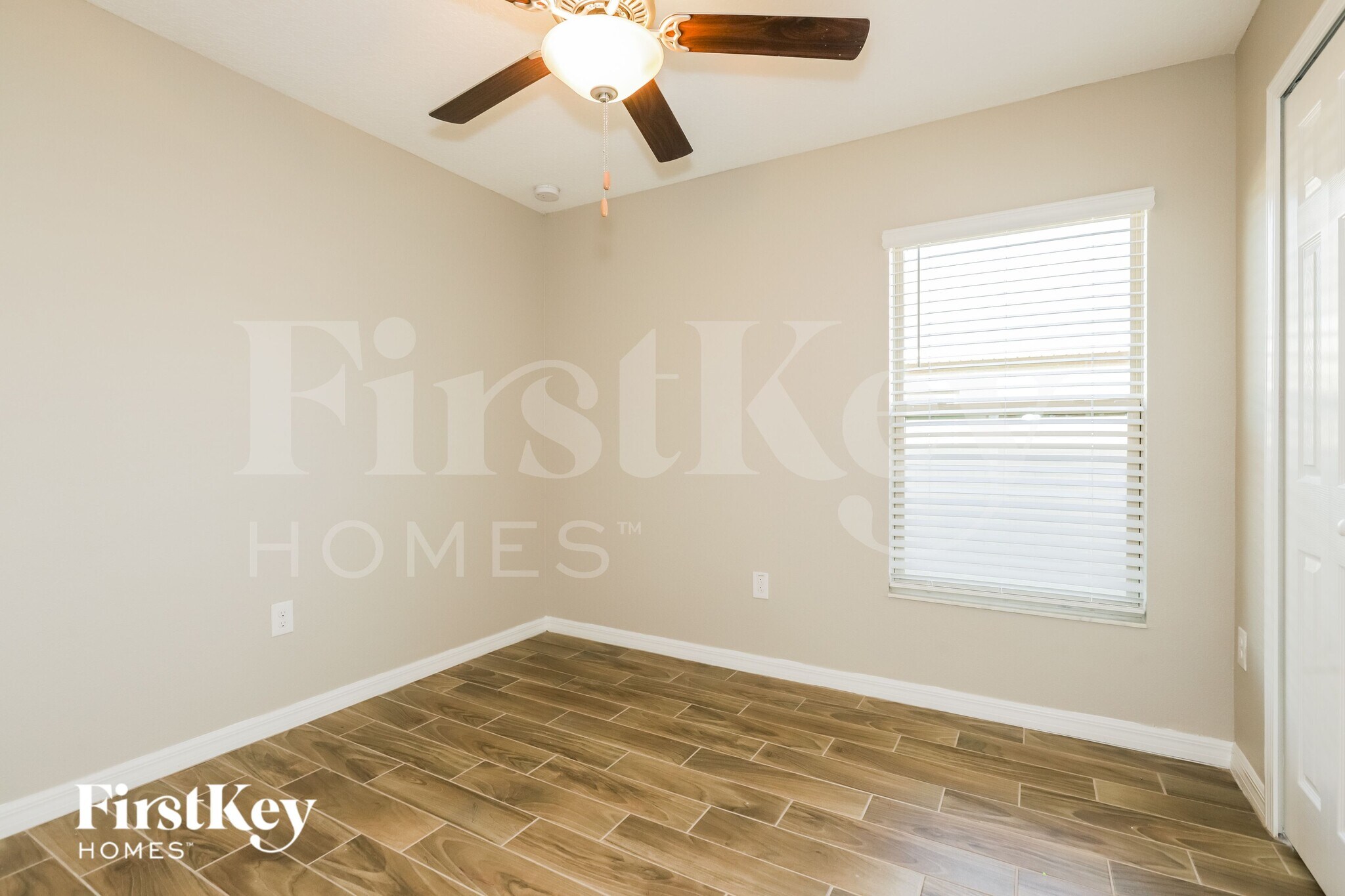 Building Photo - 10512 Strawberry Tetra Dr