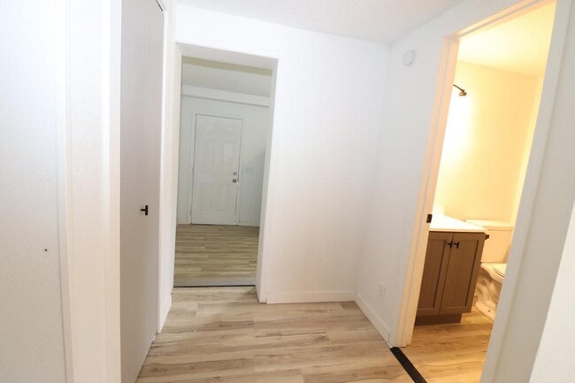 Building Photo - 21 Larue St