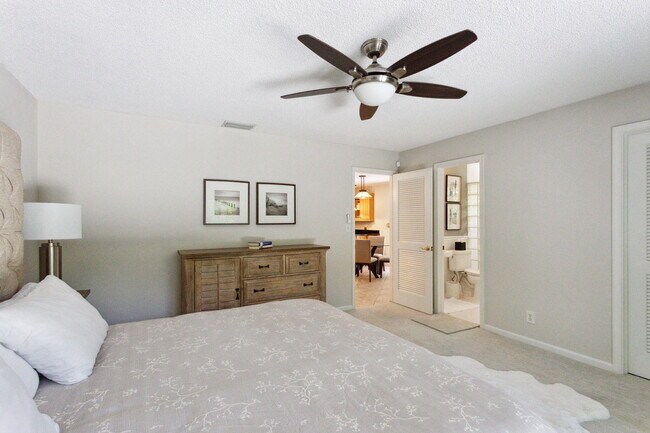 Building Photo - 3101 Pierson Dr