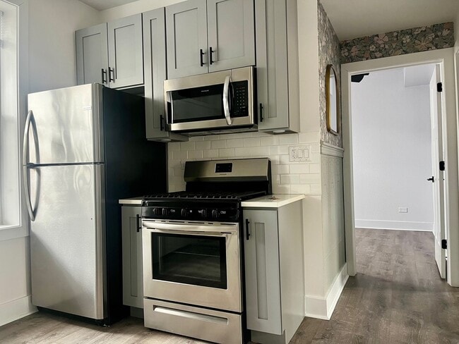 Building Photo - 5315 N Damen Ave