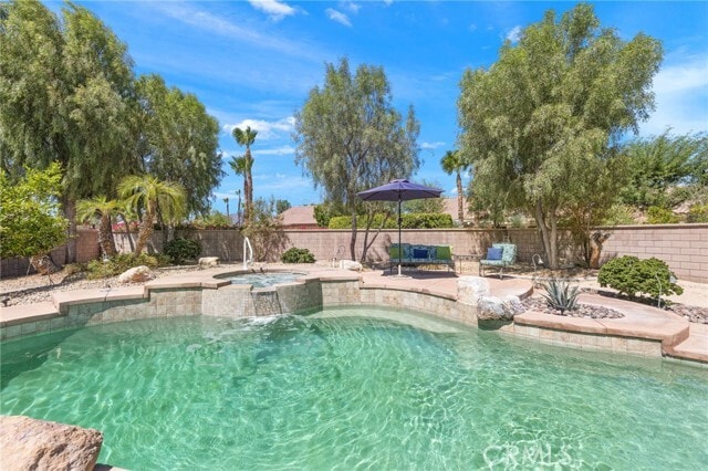 Building Photo - 39371 Blossom Cir