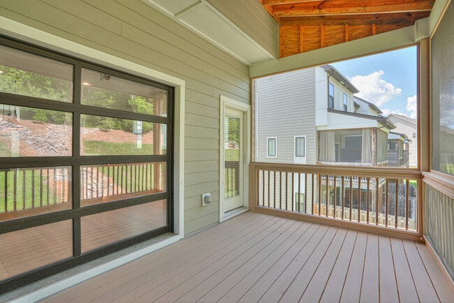 Building Photo - 175 Stonecrest Dr