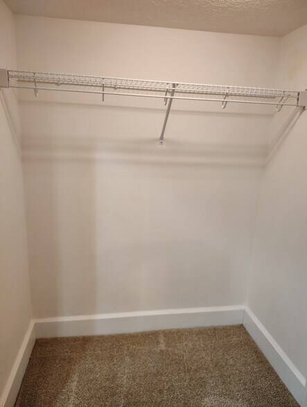 Building Photo - 1448 E 900 S