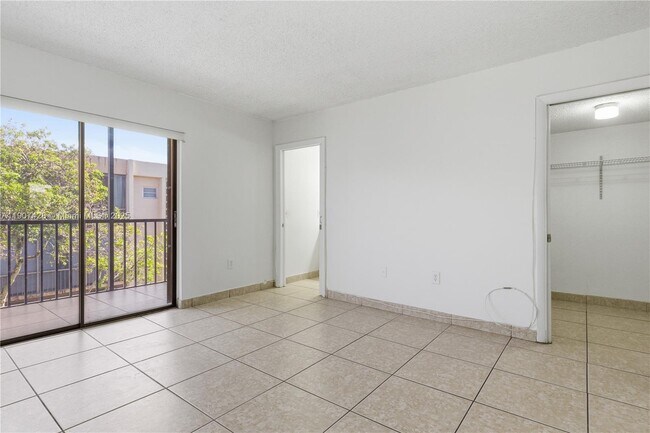 Building Photo - 8415 SW 107th Ave