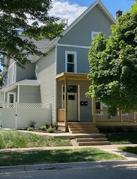 Building Photo - 707 Livingston Ave NE