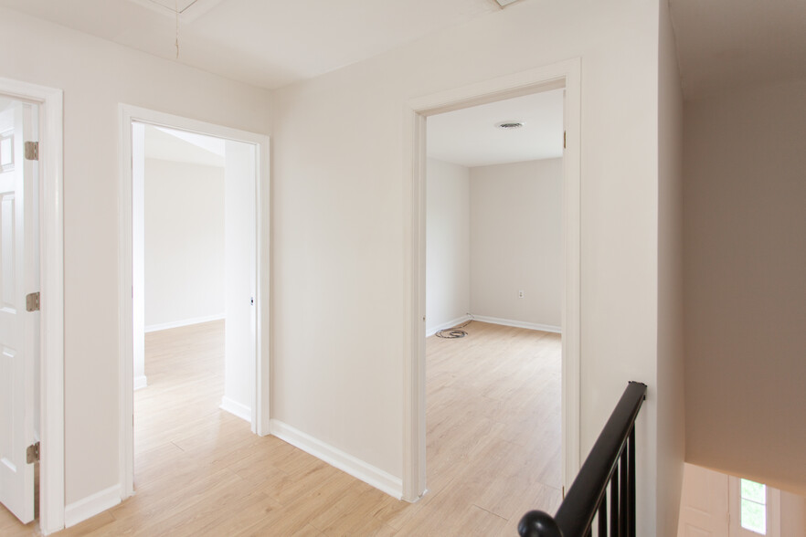 Building Photo - 54 Beekman Plz