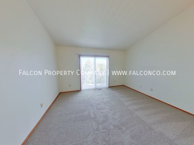 Building Photo - 2526 Elite Terrace