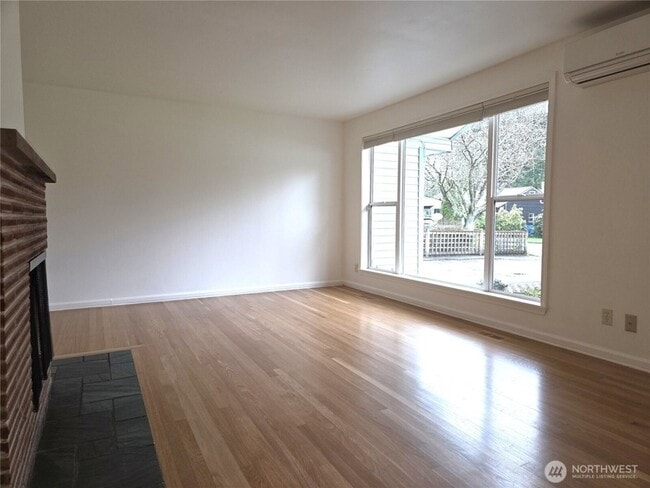 Building Photo - 16850 Palatine Ave N