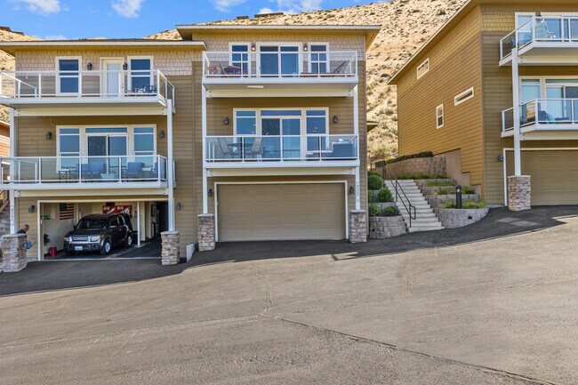 Building Photo - 9287 Riverview Way NW