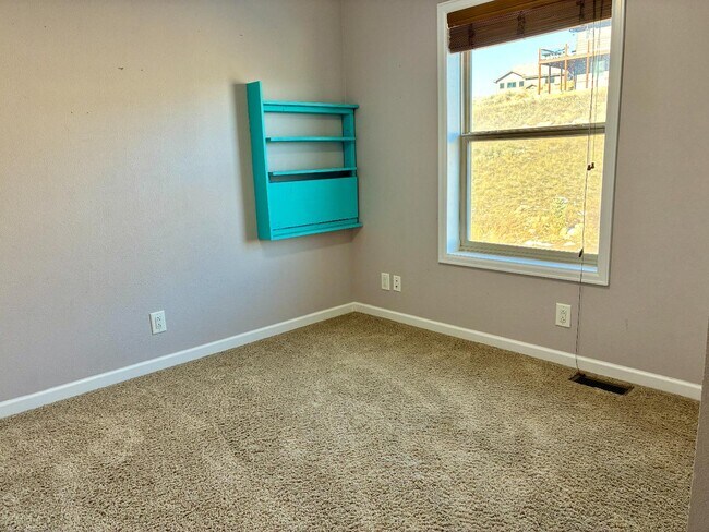 Building Photo - 1009 Forrest Dr