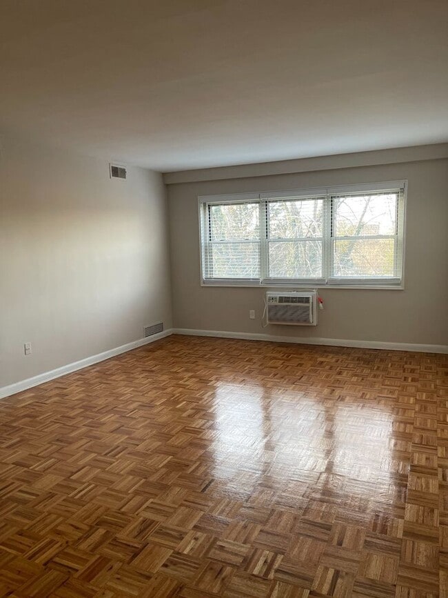 Building Photo - 25 Fairmount
