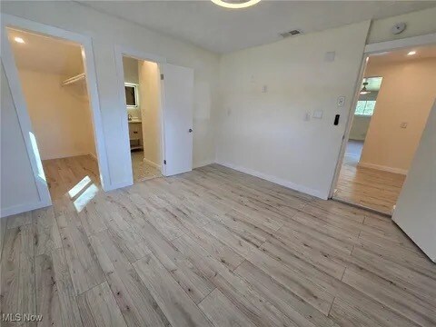 Building Photo - 10306 Winthrop Rd