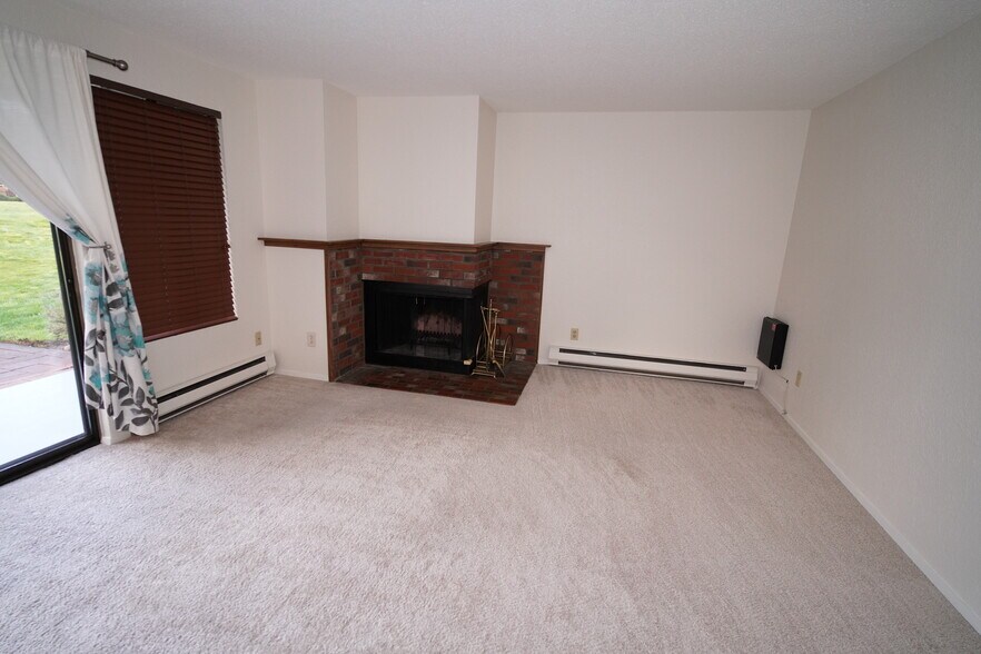 Building Photo - 11104 NE 68th St